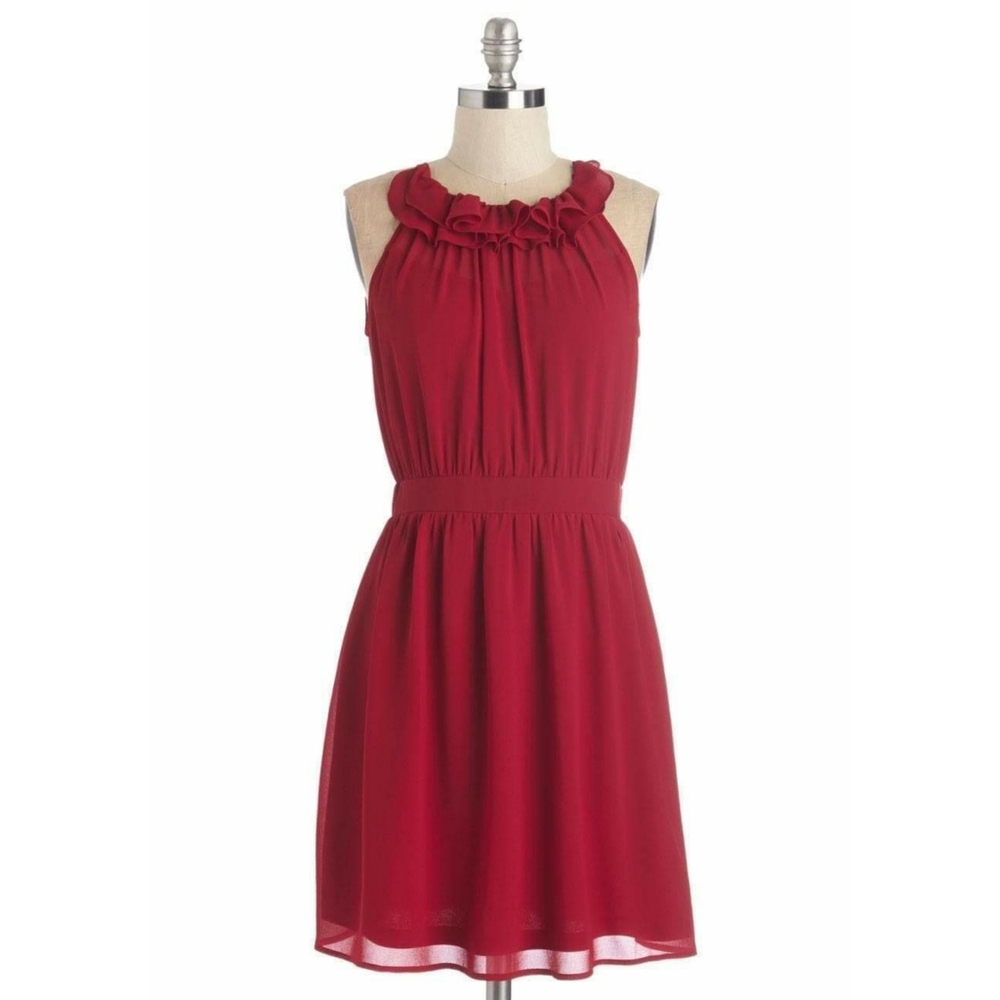 Charming in Crimson Dreds